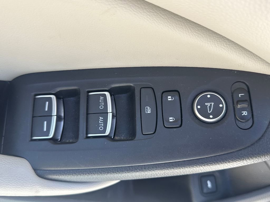 Used 2018 Honda Accord EX-L image 15