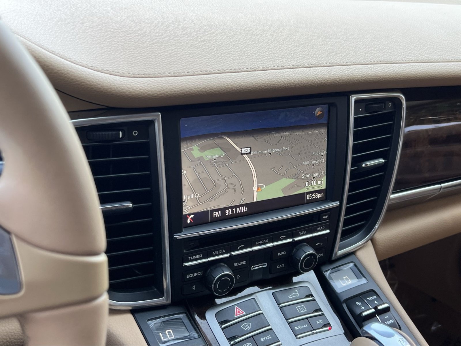 Used 2014 Porsche Panamera 4 AWD/4WD image 25