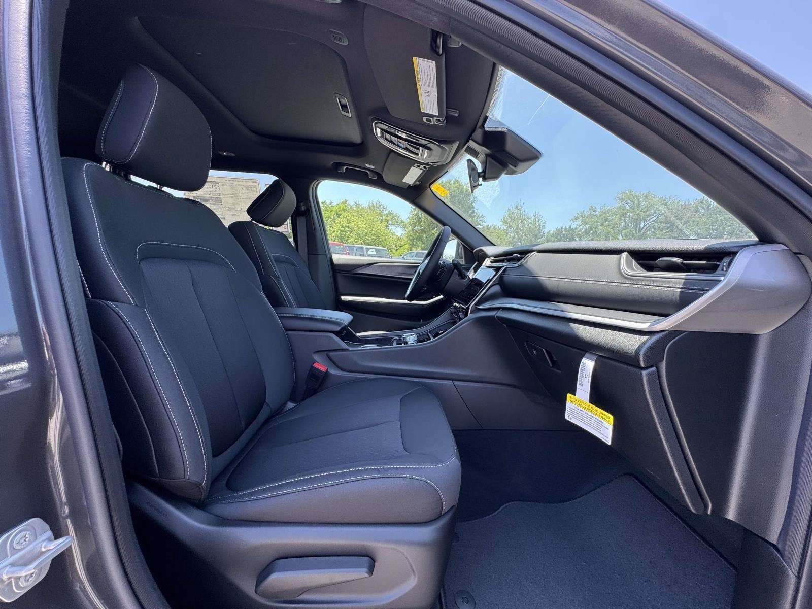New 2026 Jeep Grand Cherokee L 4WD image 15