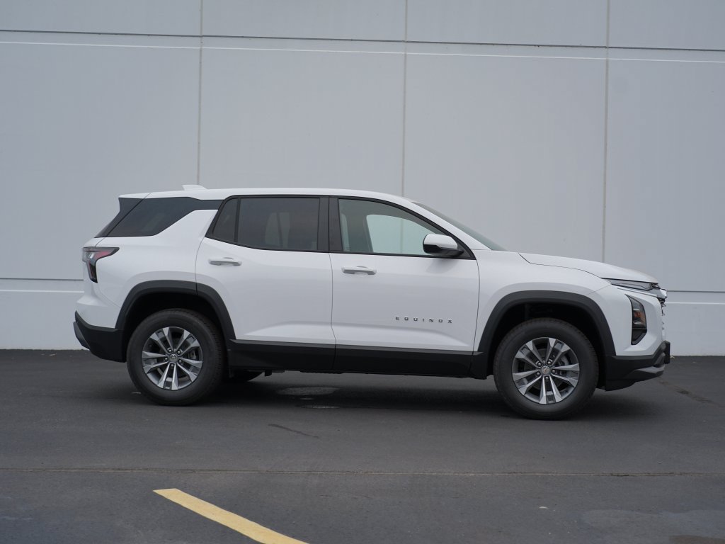 New 2027 Chevrolet Equinox LT w/ Convenience Package II AWD/4WD image 2