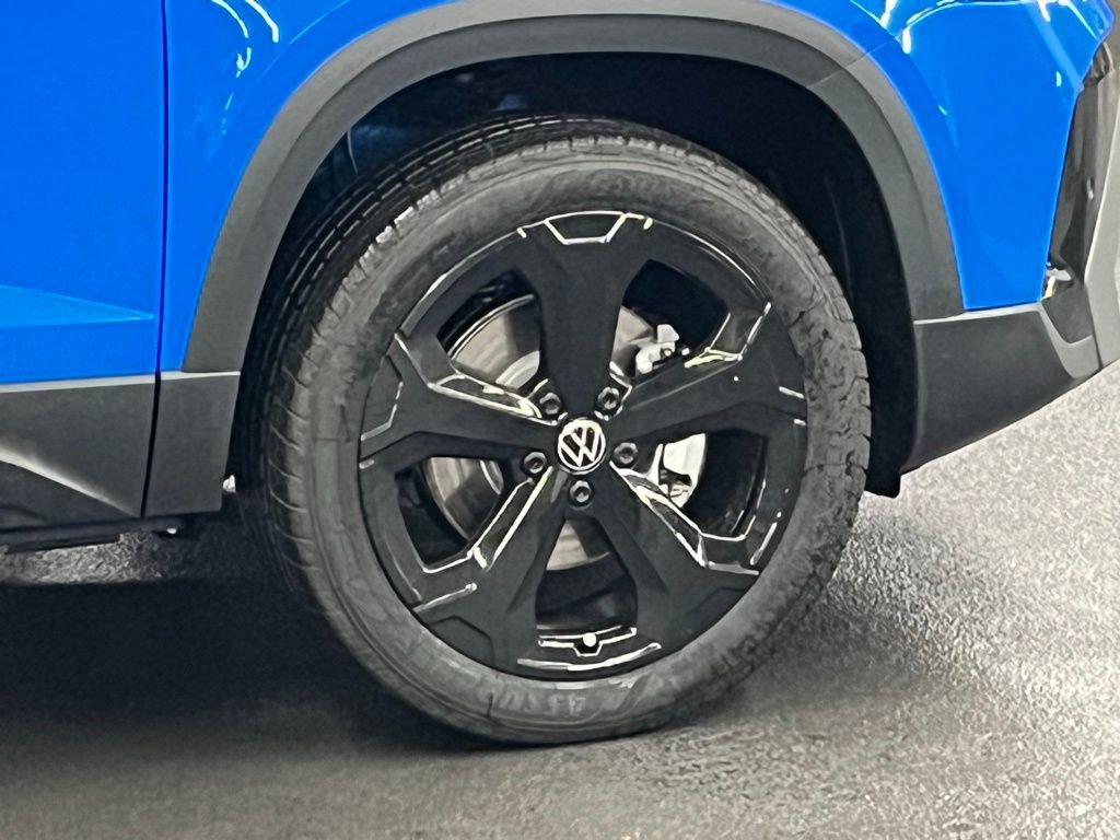 New 2026 Volkswagen Taos SE AWD/4WD image 40