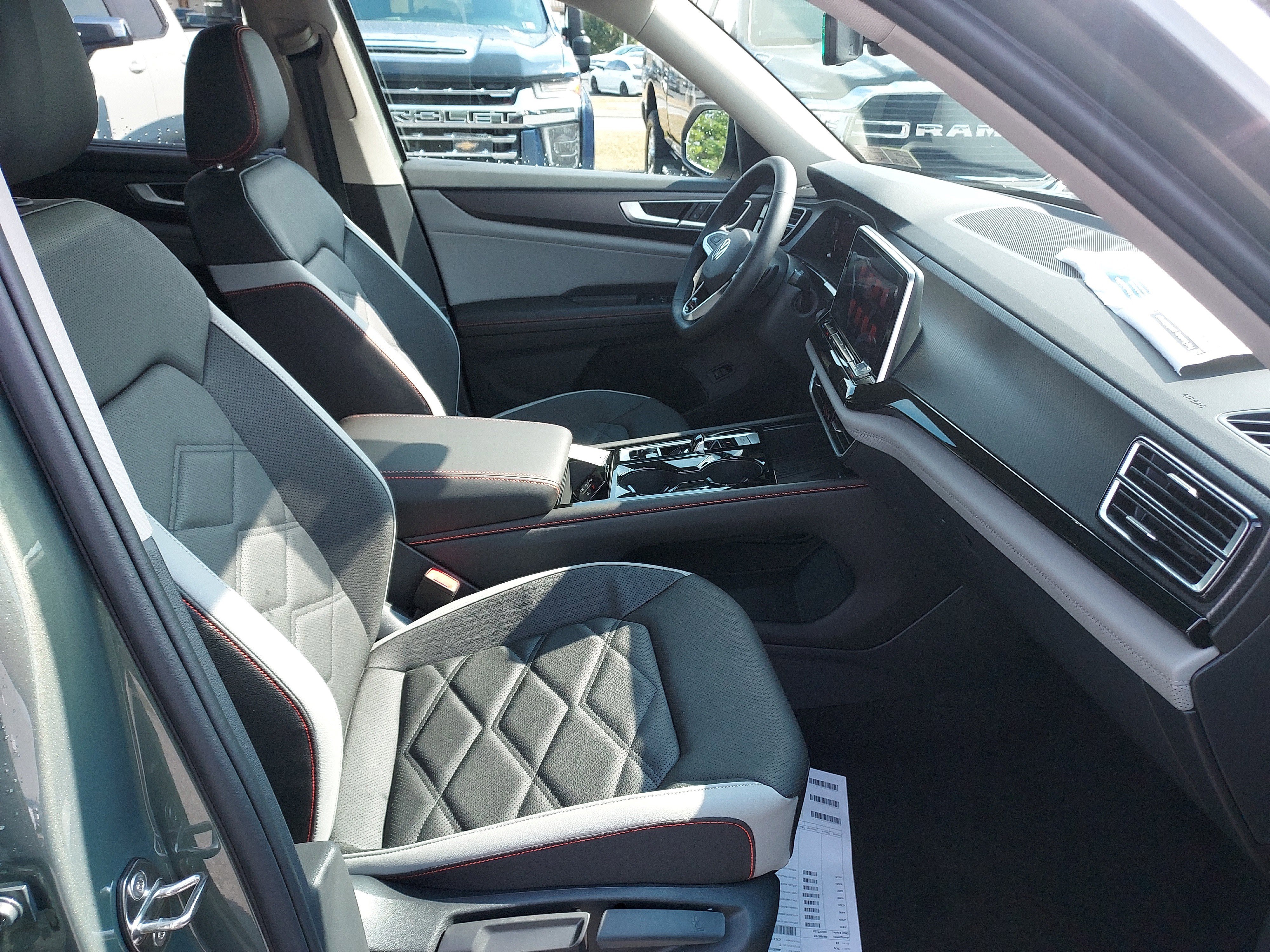 New 2026 Volkswagen Atlas Peak Edition image 24