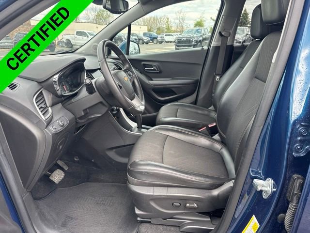 Used 2020 Chevrolet Trax LT w/ LT Convenience Package AWD/4WD image 14