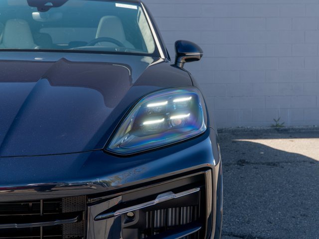 New 2026 Porsche Cayenne GTS image 11