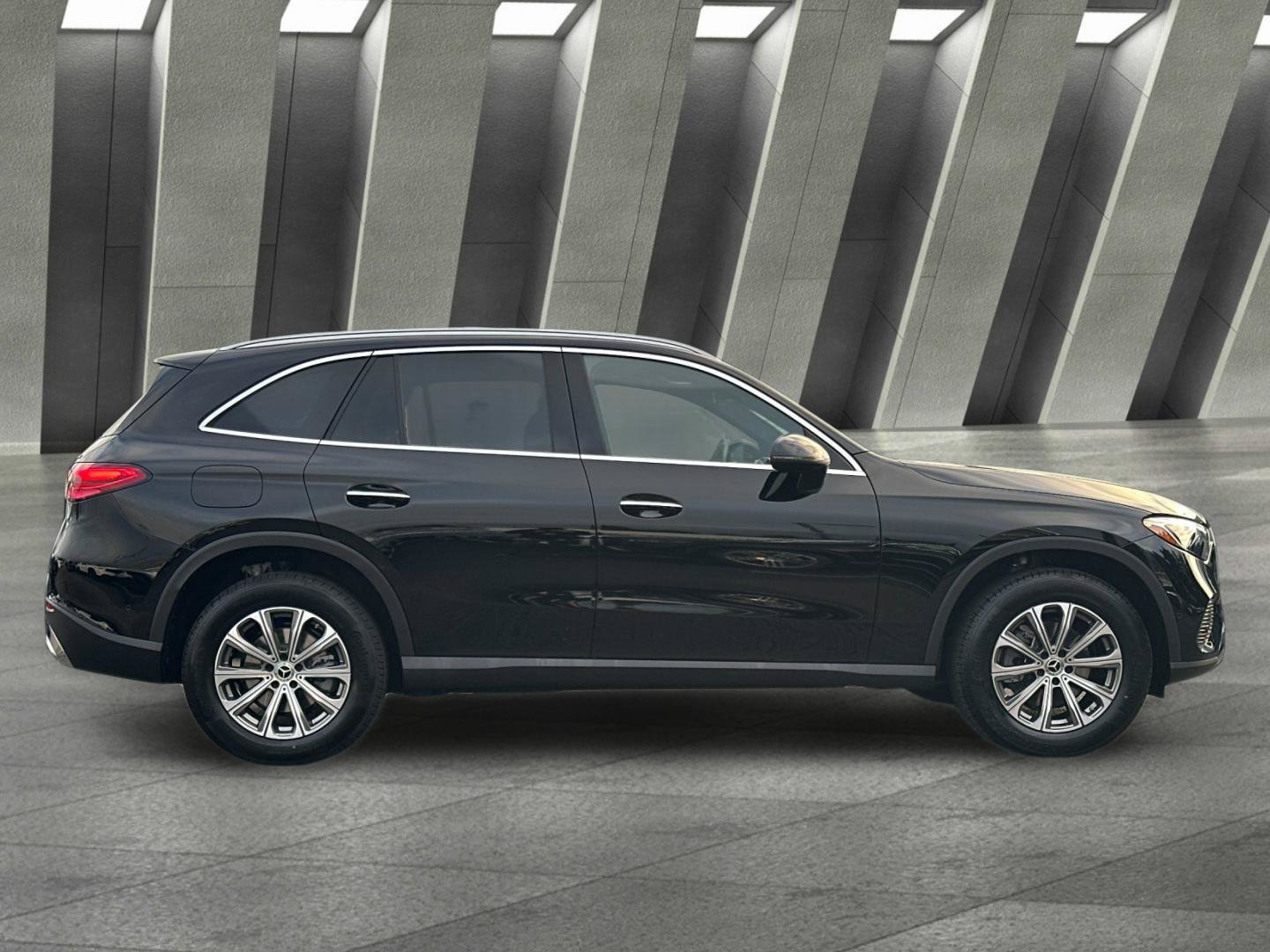 Certified 2026 Mercedes-Benz GLC 300 4MATIC image 3