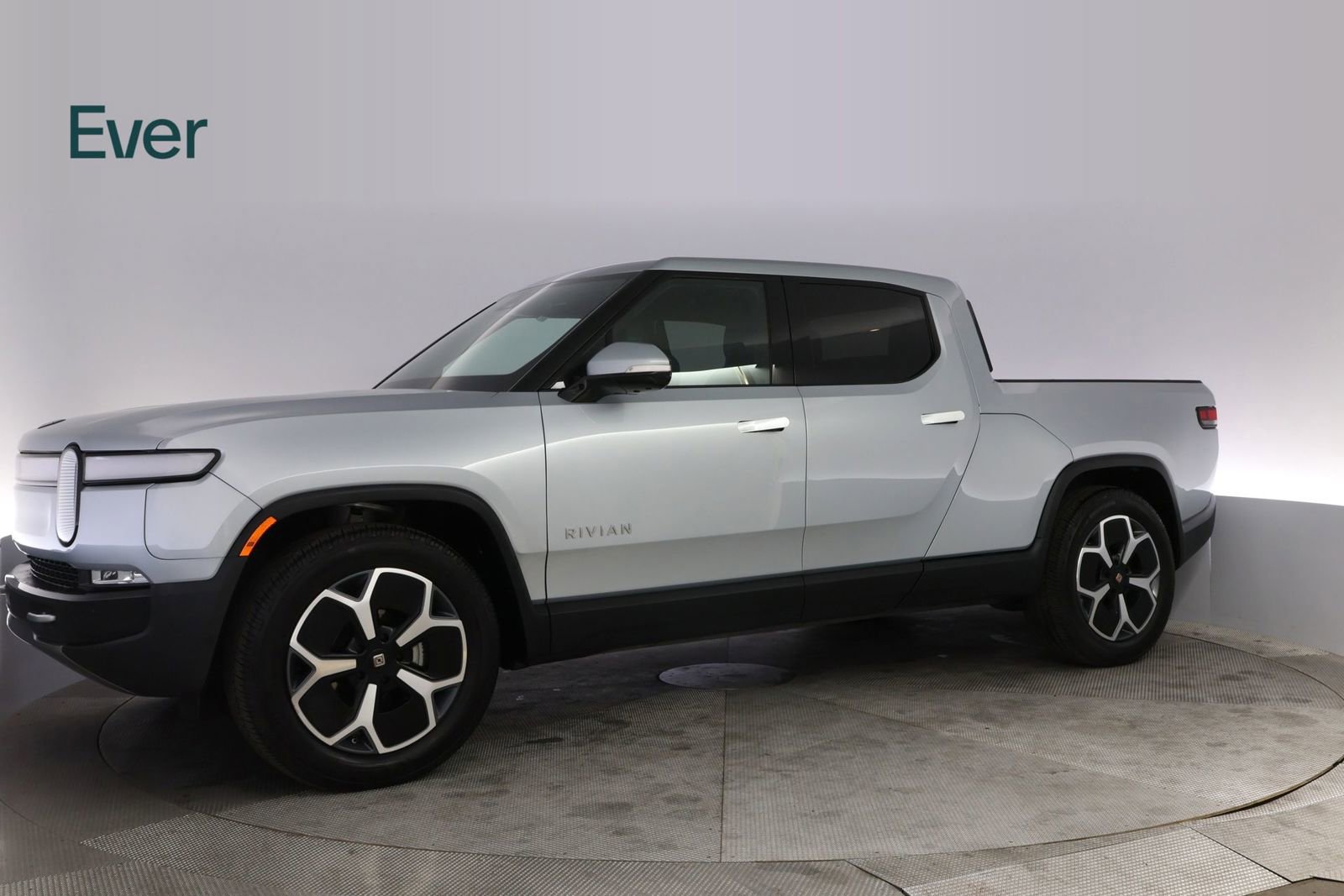 Used 2024 Rivian R1T Adventure AWD/4WD image 18