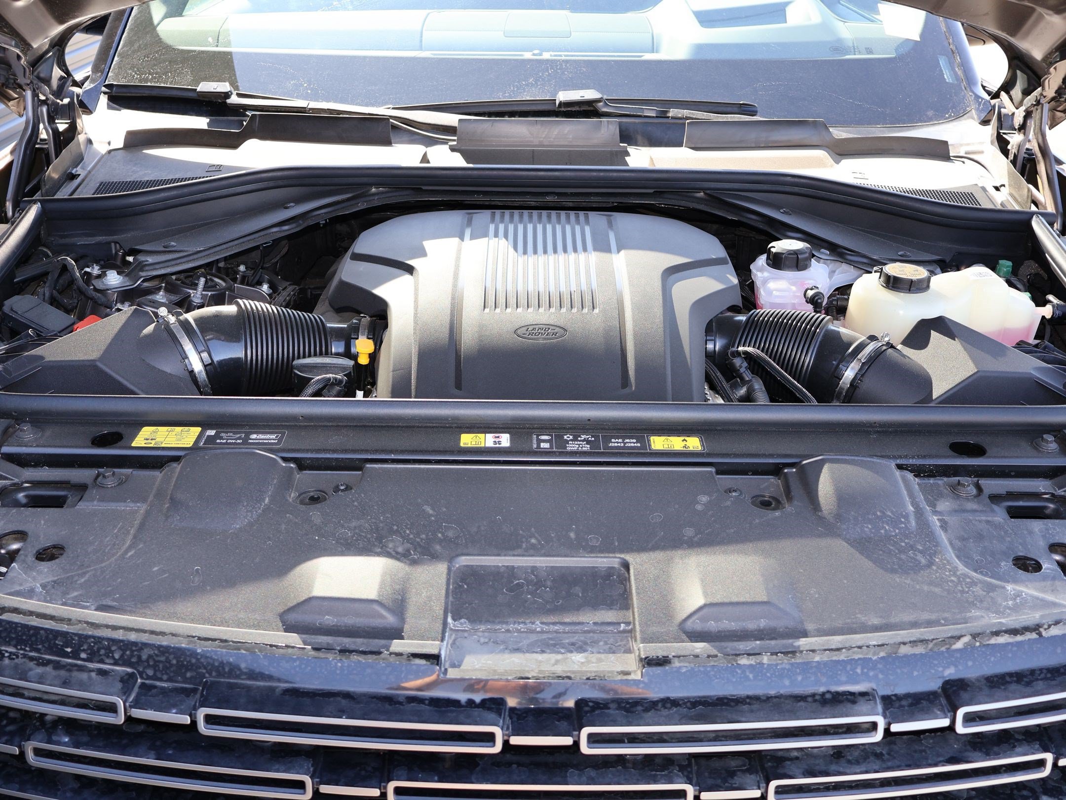 Used 2025 Land Rover Range Rover SE AWD/4WD image 35