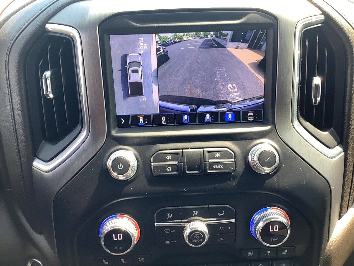 Used 2020 GMC Sierra 1500 Denali w/ Denali Ultimate Package AWD/4WD image 13