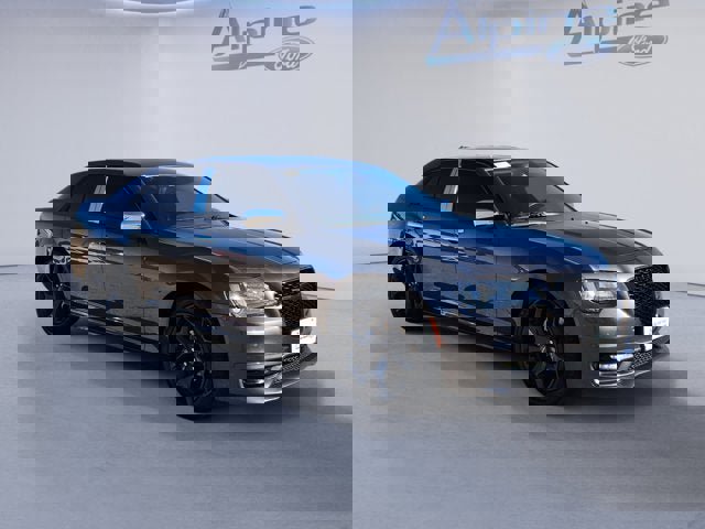 Used 2022 Chrysler 300 Touring L image 7