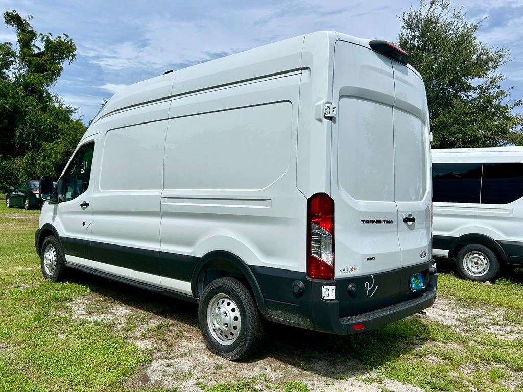 New 2026 Ford Transit 250 148 High Roof AWD w/ Load Area Protection Package image 7