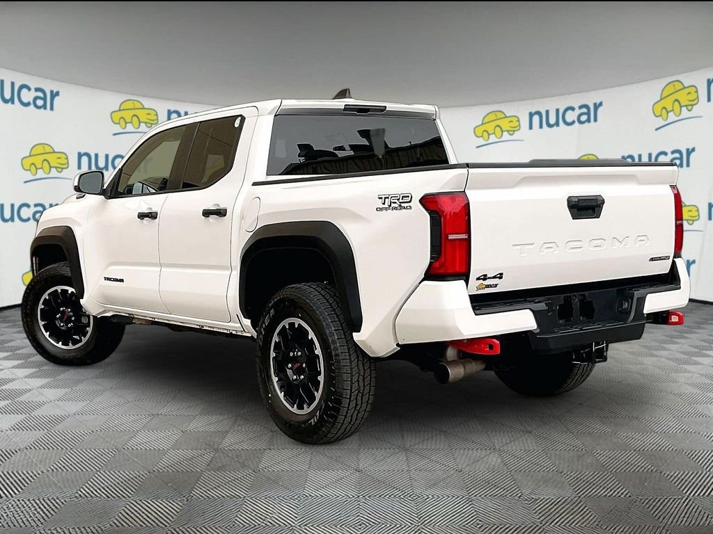 Used 2025 Toyota Tacoma TRD Off-Road AWD/4WD image 4