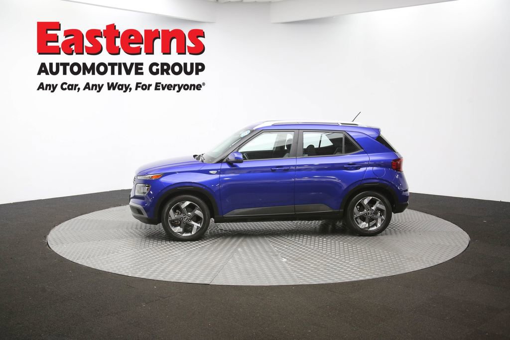 Used 2023 Hyundai Venue SEL image 54