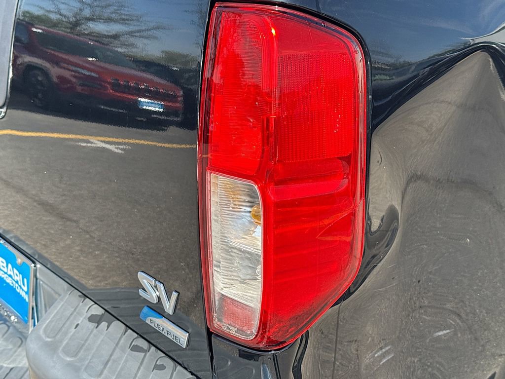 Used 2018 Nissan Frontier SV image 31