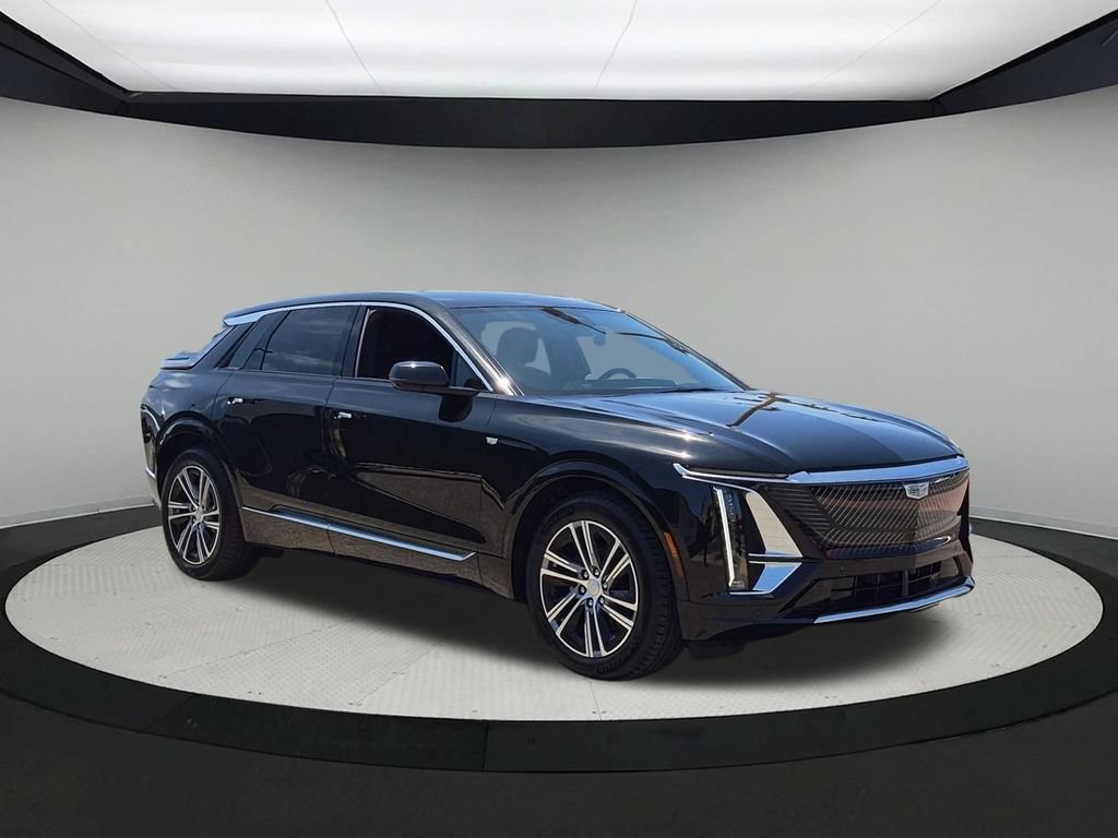 New 2026 Cadillac Lyriq Luxury AWD/4WD image 7
