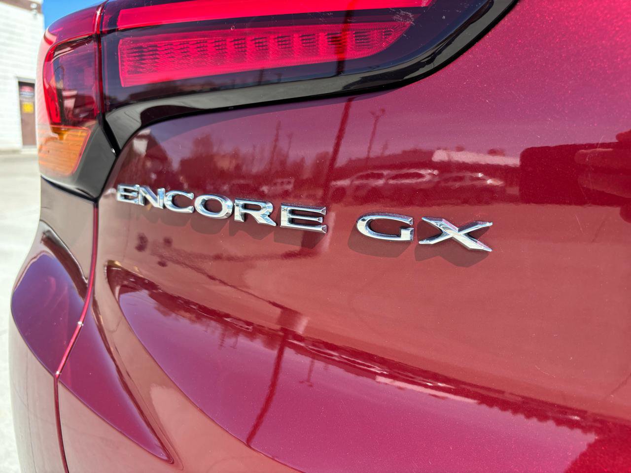 Used 2023 Buick Encore GX Essence w/ Experience Buick Package FWD image 10