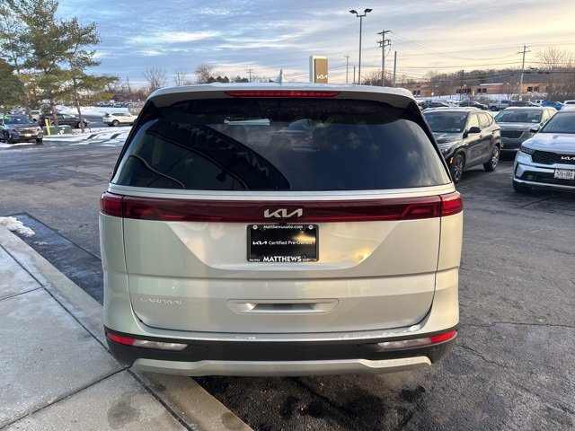 Certified 2023 Kia Carnival LX image 4