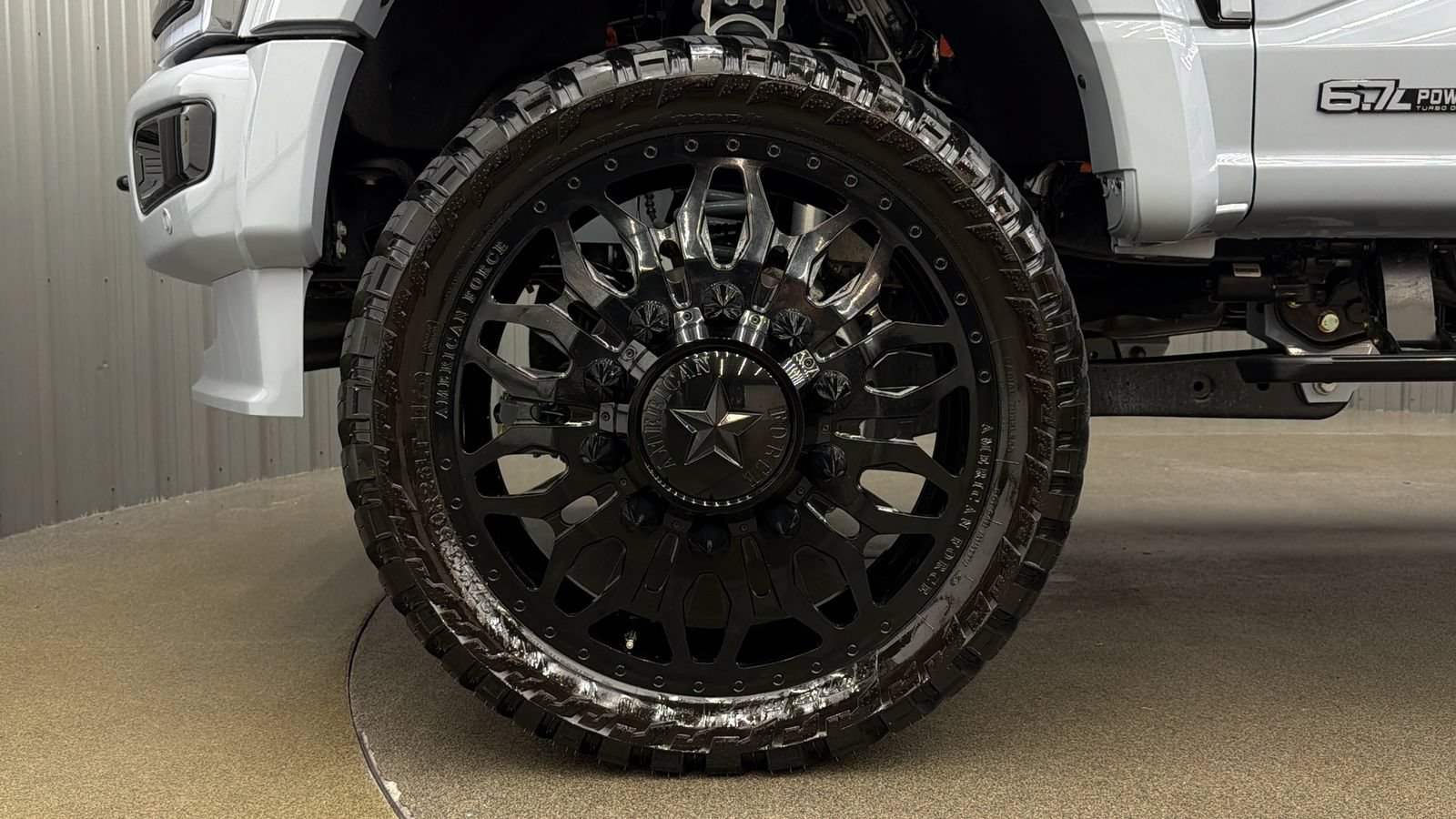 Used 2026 Ford F450 Platinum w/ FX4 Off-Road Package AWD/4WD image 9
