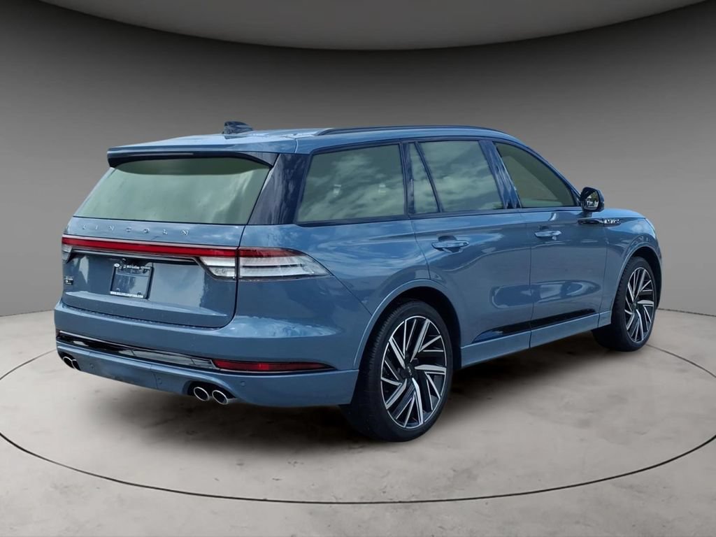 Used 2025 Lincoln Aviator Black Label w/ Jet Appearance Package AWD/4WD image 9