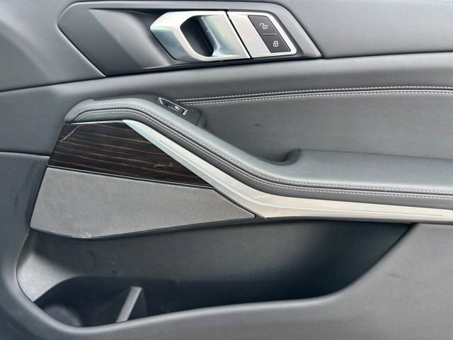 Used 2025 BMW X5 xDrive40i w/ Premium Package image 25