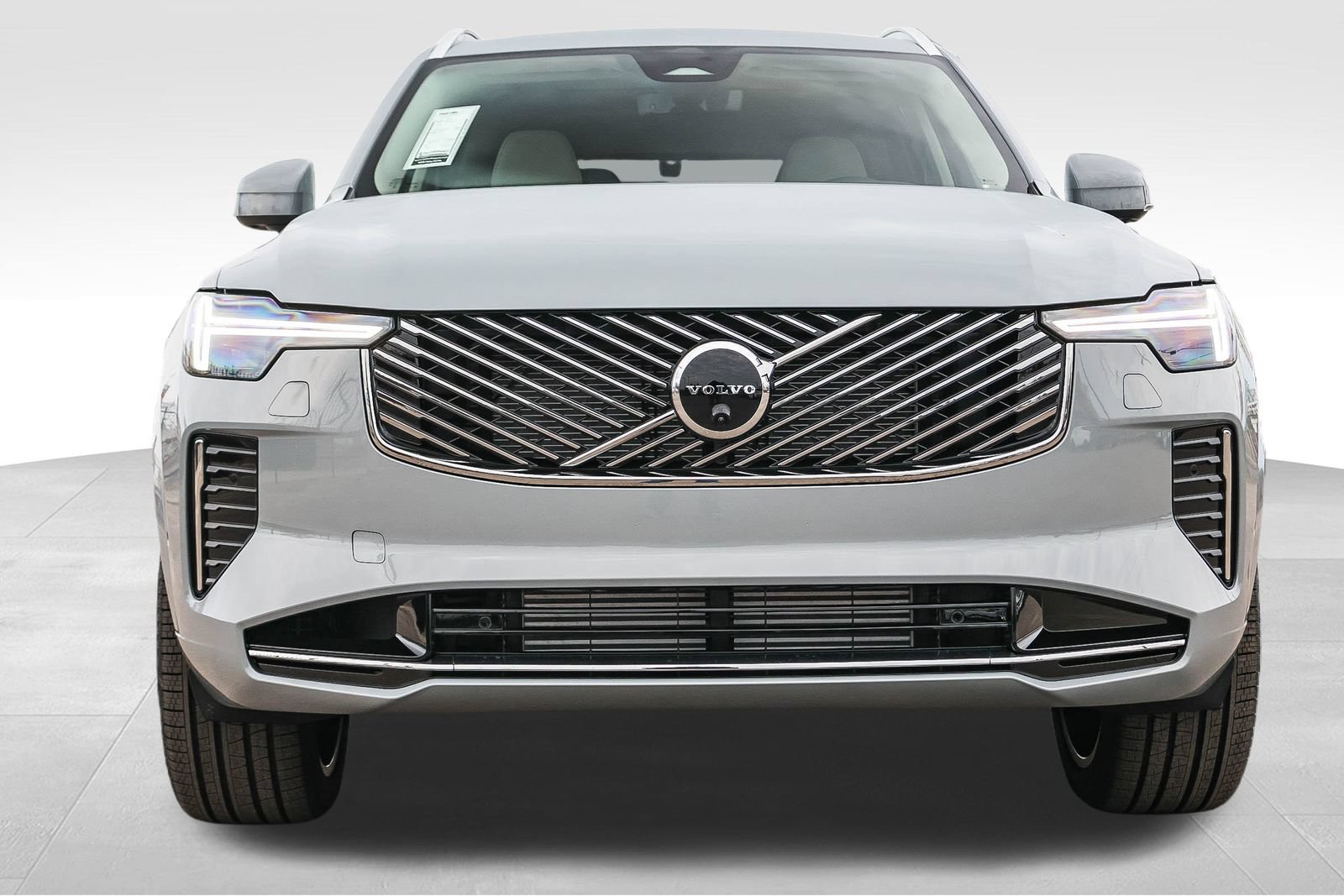 New 2026 Volvo XC90 T8 Ultra w/ Protection Package Premier AWD/4WD image 2