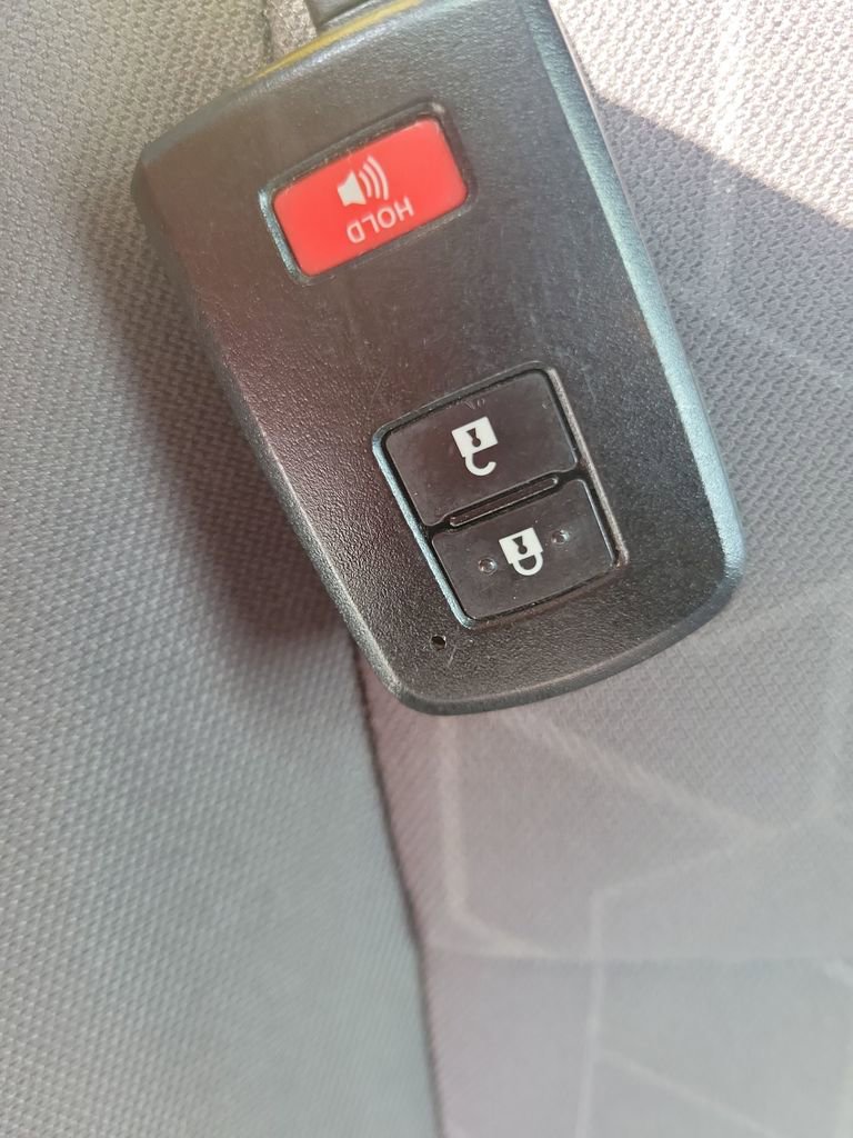 Used 2018 Toyota Tacoma TRD Off-Road w/ Technology Package RWD image 37