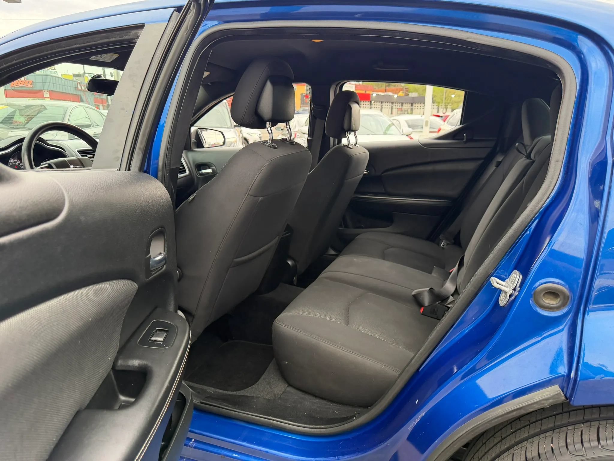 Used 2014 Dodge Avenger SE FWD image 15