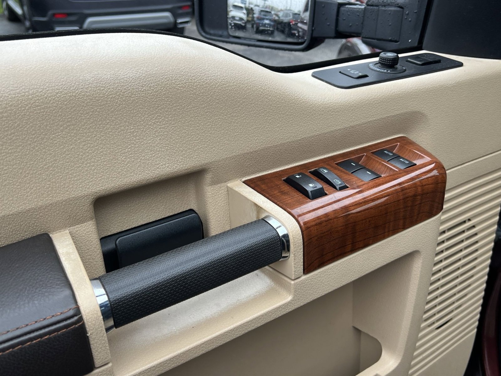 Used 2015 Ford F250 King Ranch w/ FX4 Off-Road Package image 15