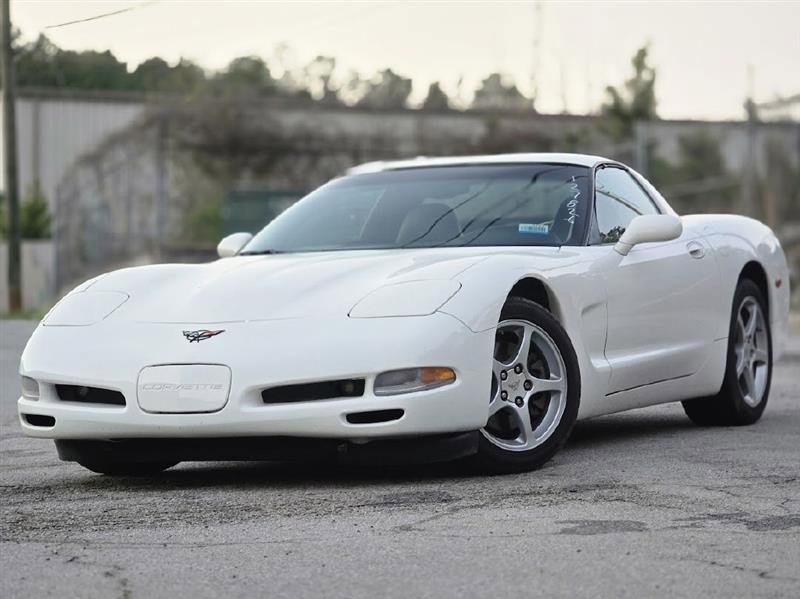 Used 2002 Chevrolet Corvette Coupe w/ Preferred Equipment Group1 image 2