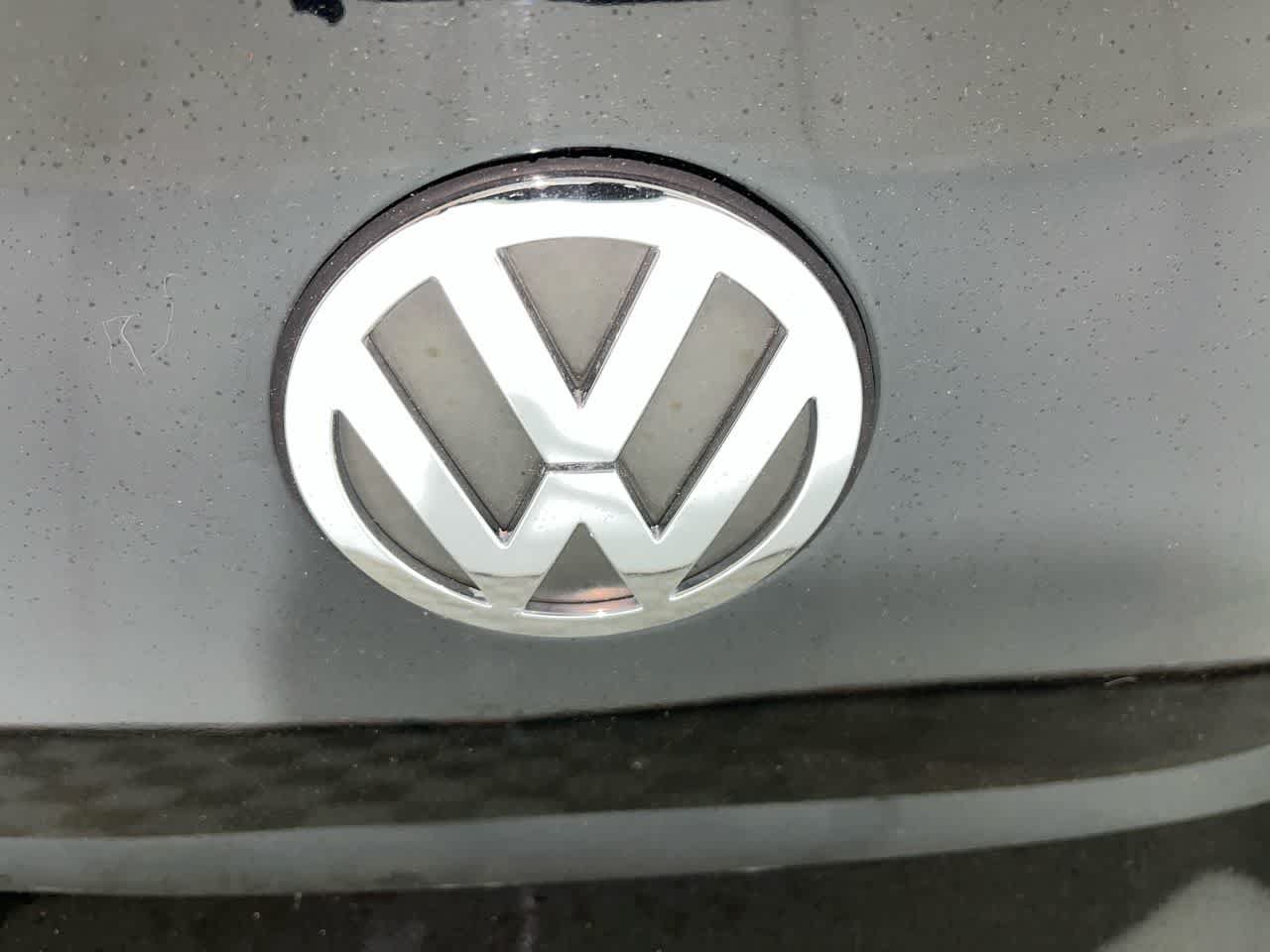 Used 2008 Volkswagen Beetle SE FWD image 11