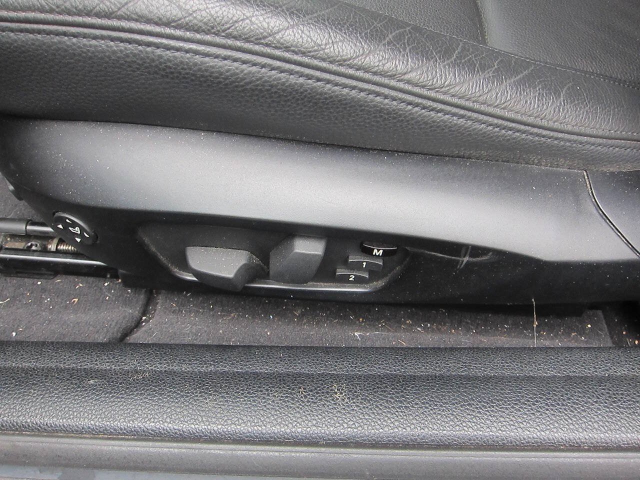 Used 2009 BMW 128i Convertible RWD image 10