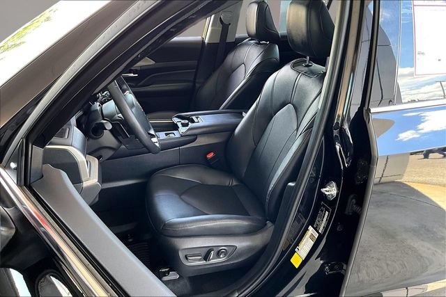 Used 2024 Toyota Grand Highlander AWD image 18