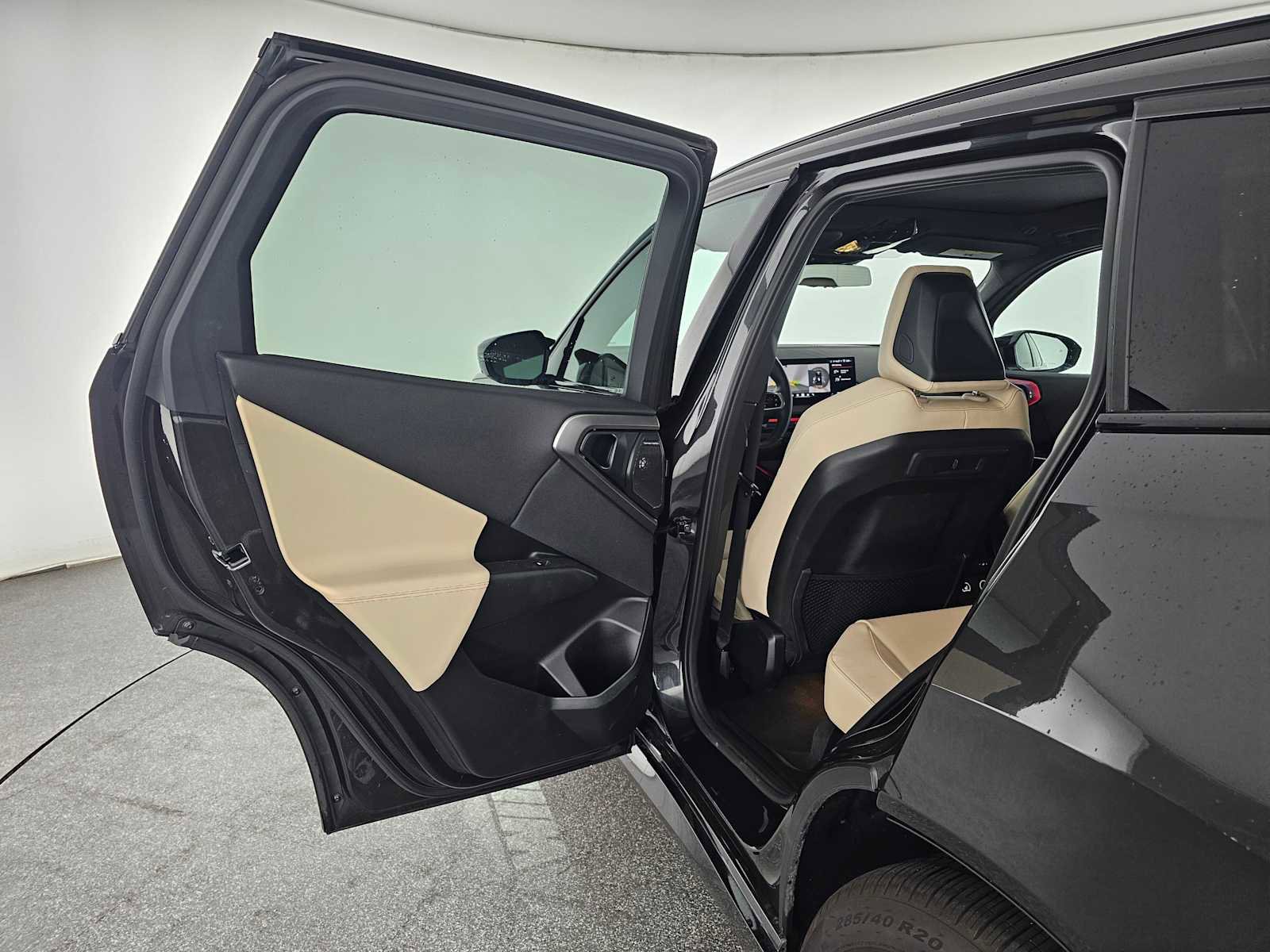 Used 2025 BMW X3 M50 w/ Premium Package image 15