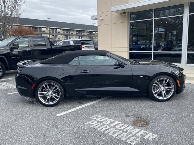 Used 2021 Chevrolet Camaro LT w/ RS Package image 9