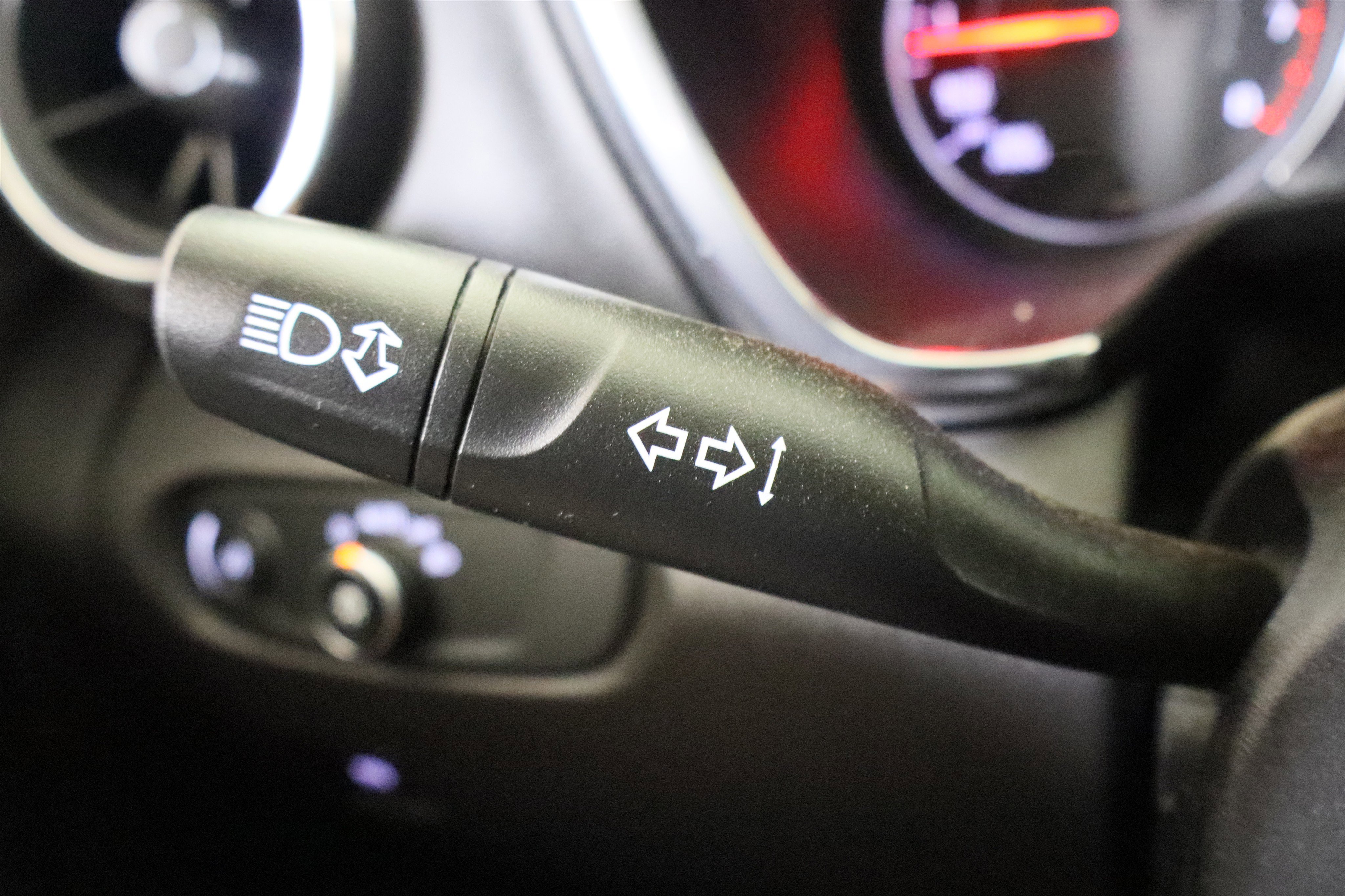 Used 2019 Chevrolet Blazer LT image 32