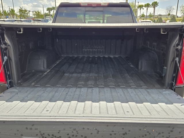 Used 2020 Chevrolet Silverado 1500 High Country w/ Technology Package image 18