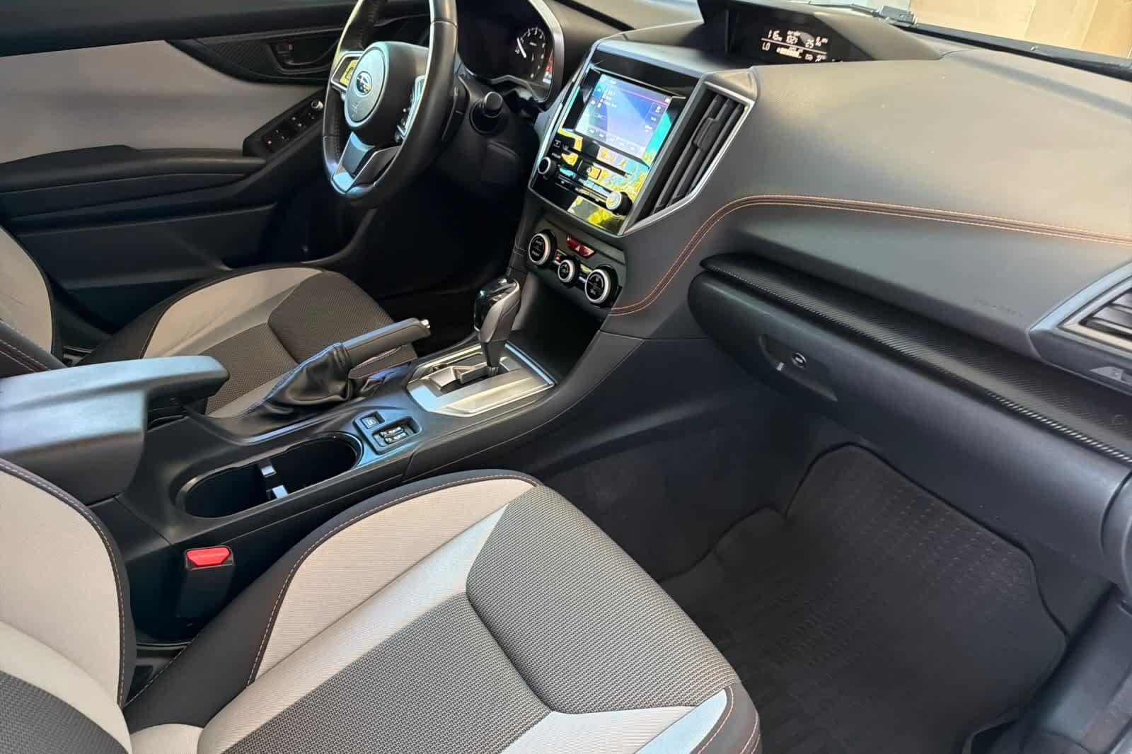 Used 2020 Subaru Crosstrek 2.0i Premium w/ Moonroof Package 2 AWD/4WD image 16