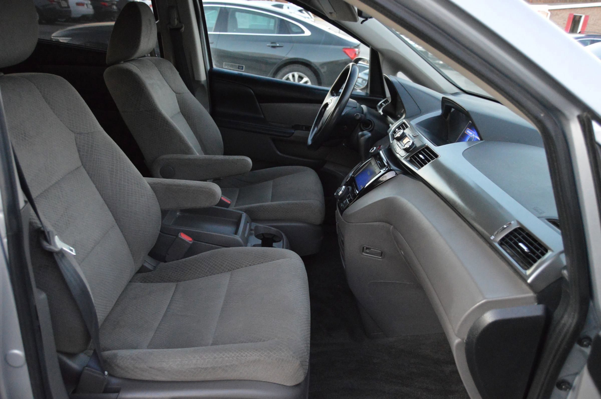 Used 2017 Honda Odyssey SE image 20