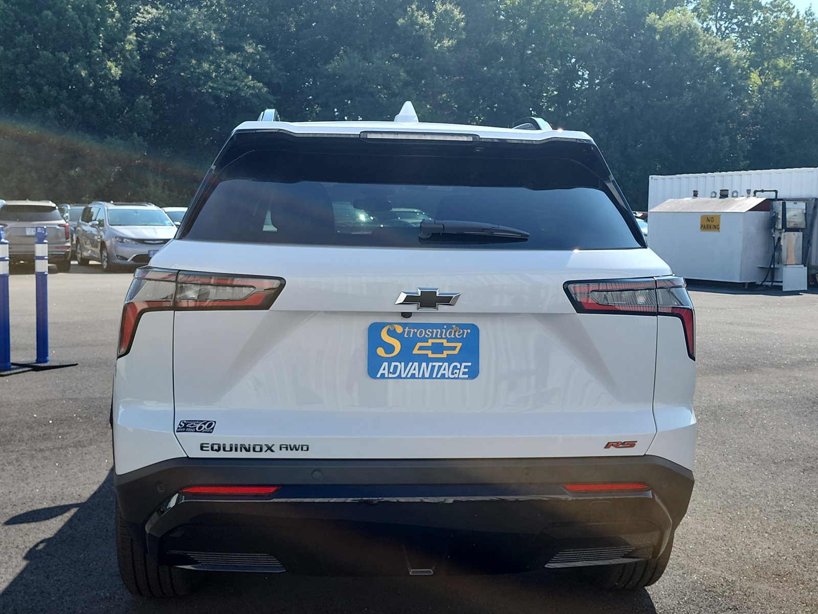 New 2027 Chevrolet Equinox RS w/ LPO, Floor Liner Package AWD/4WD image 4