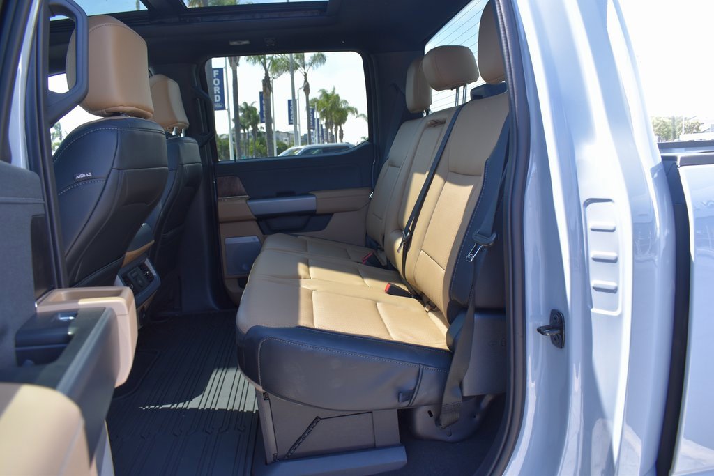 Used 2025 Ford F450 Lariat w/ FX4 Off-Road Package image 16