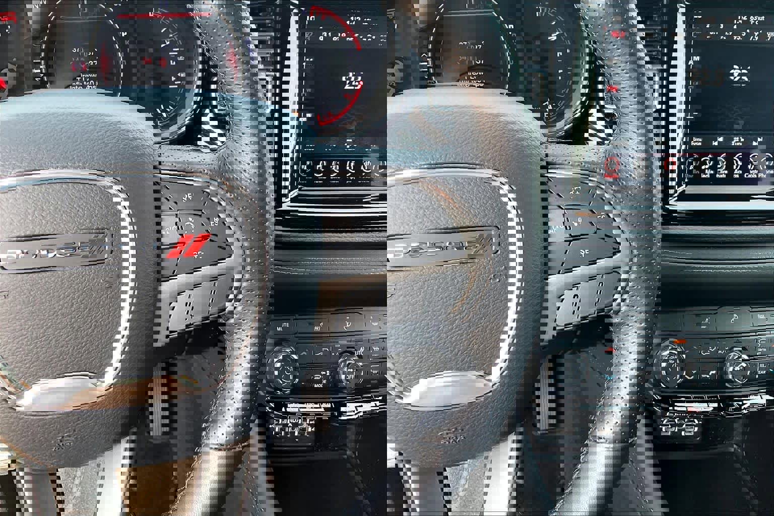 Used 2024 Dodge Durango SXT image 24