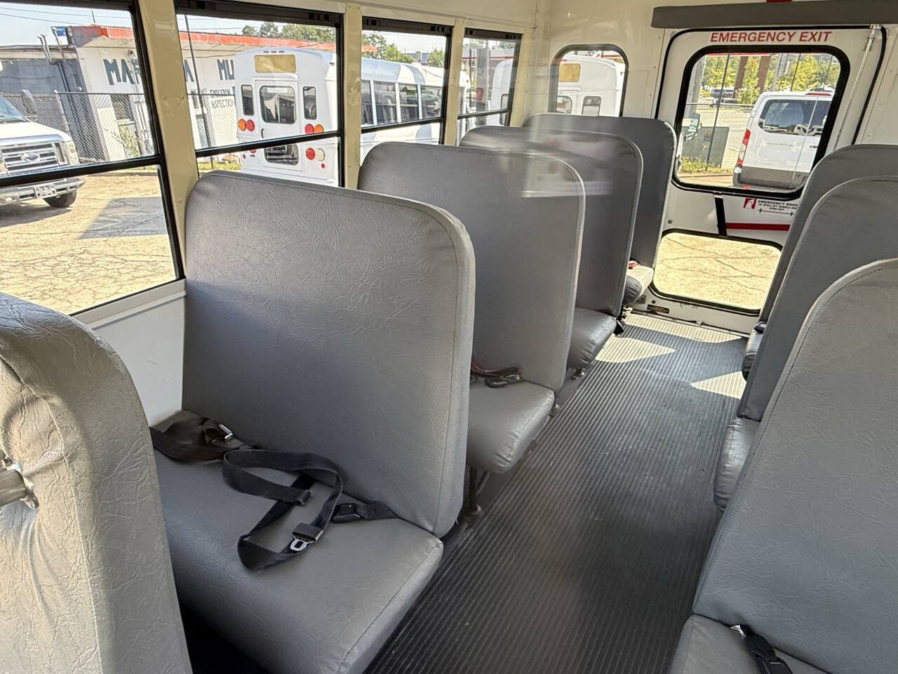Used 2009 Chevrolet Express 3500 w/ School Bus Package RWD image 7