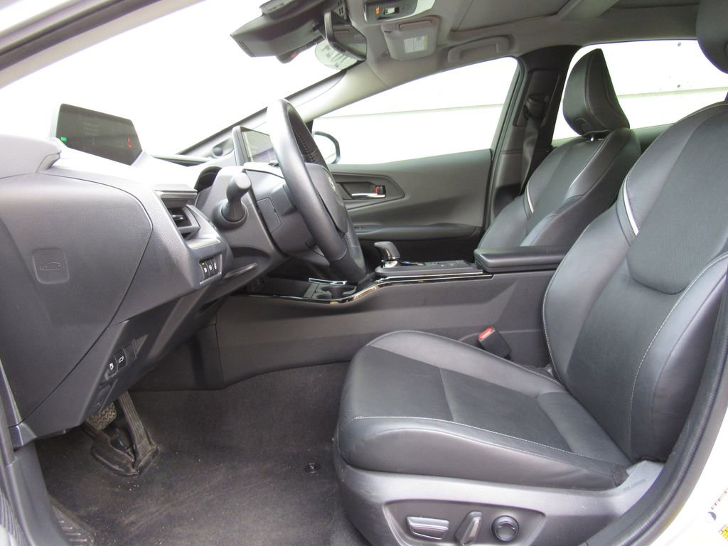 Used 2024 Toyota Prius Limited FWD image 11