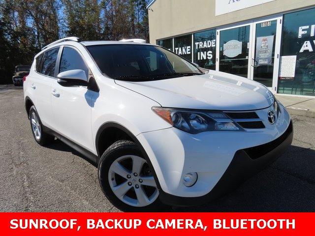 Used 2013 Toyota RAV4 XLE image 1