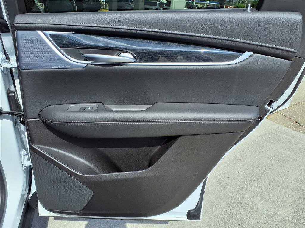 Certified 2025 Cadillac XT5 Premium Luxury AWD/4WD image 11