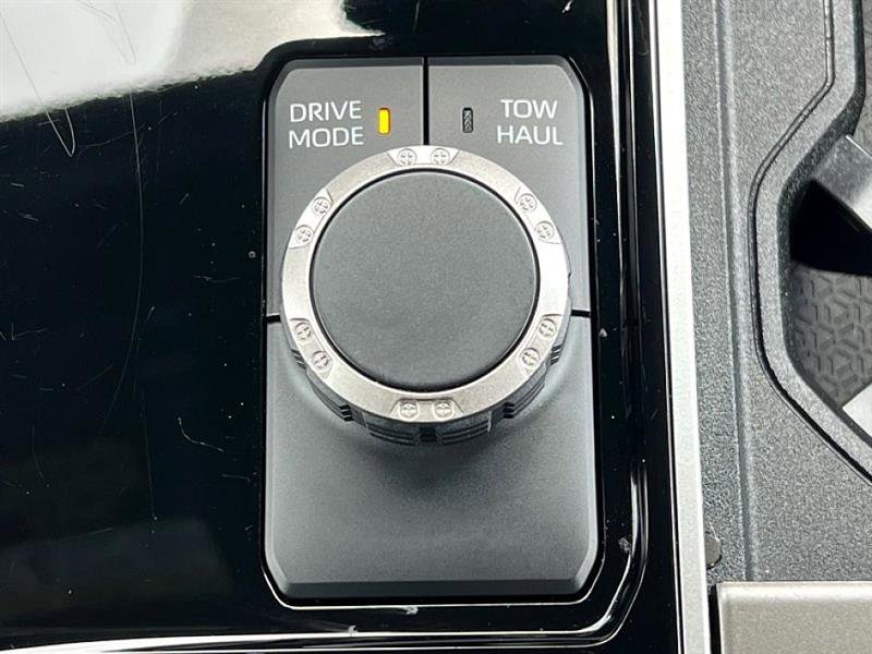Used 2025 Toyota Sequoia SR5 image 38