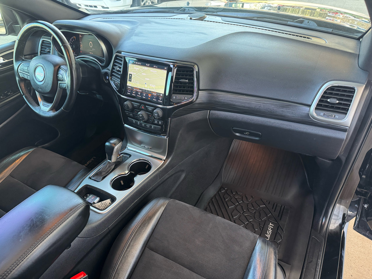 Used 2021 Jeep Grand Cherokee Laredo X image 20