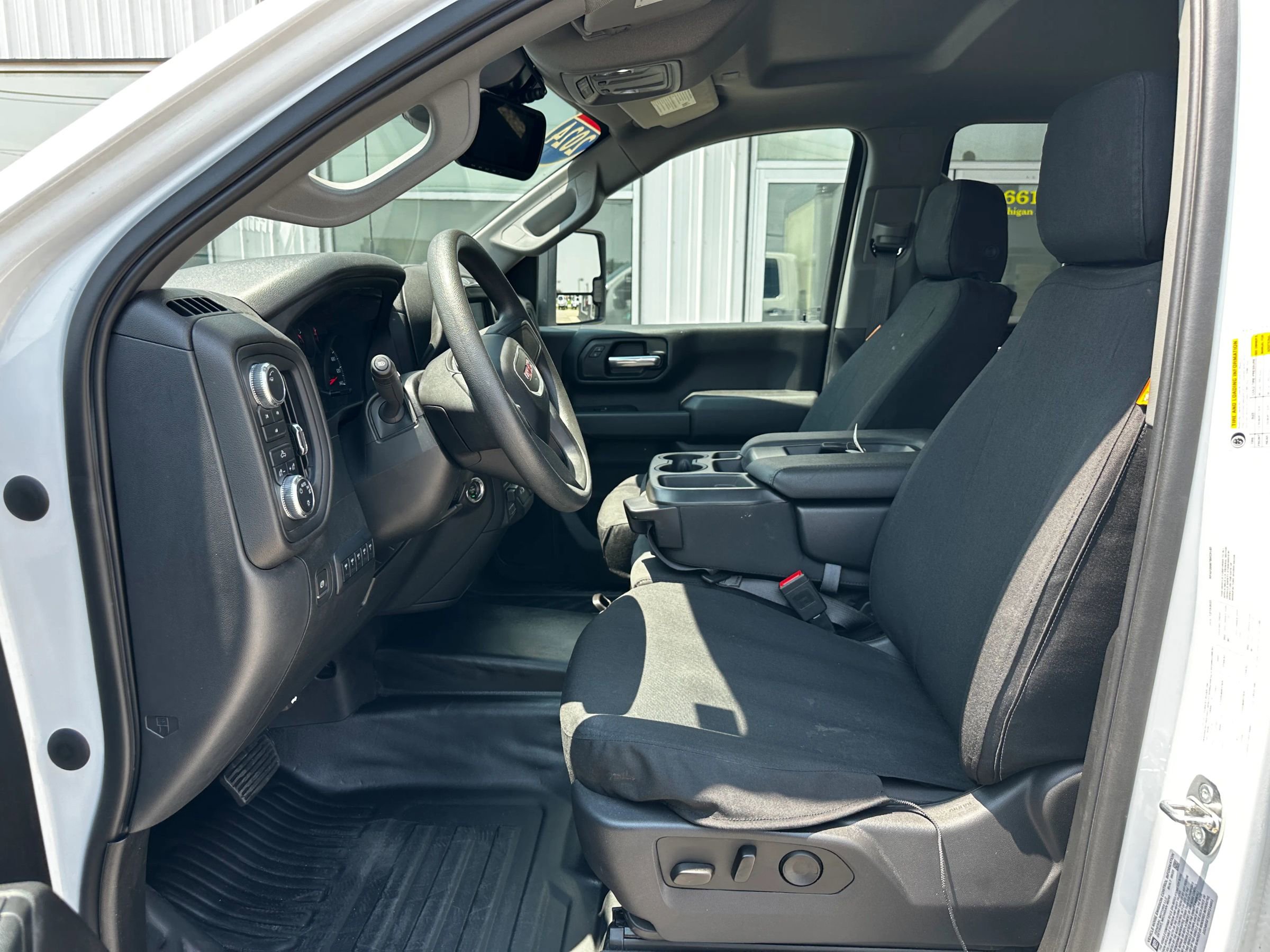 Used 2024 GMC Sierra 3500 Pro w/ Convenience Package image 20