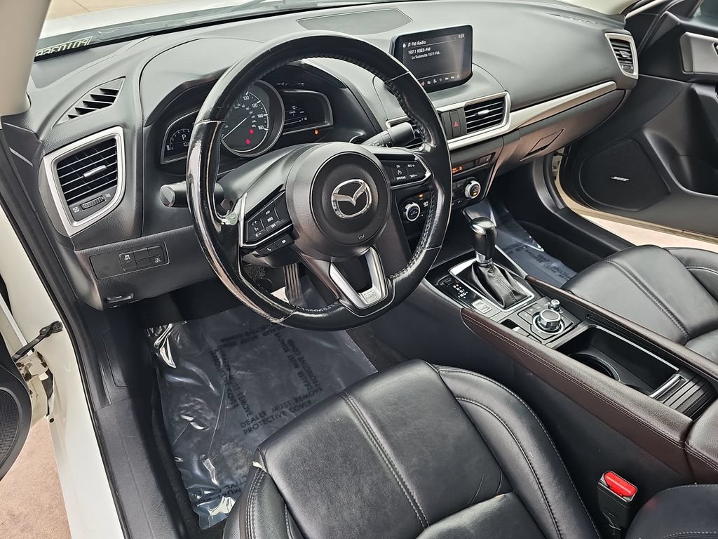 Used 2018 MAZDA MAZDA3 Touring FWD image 15