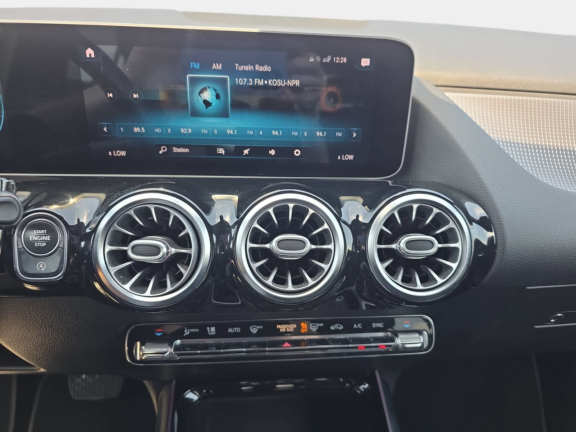 Certified 2021 Mercedes-Benz GLA 250 image 20