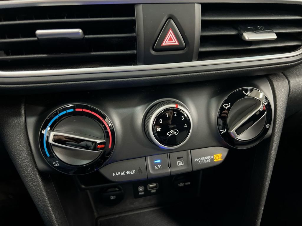 Used 2021 Hyundai Kona SEL FWD image 15